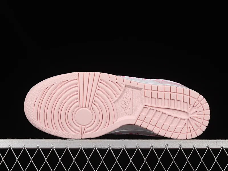 All categories Nk SB Dunk series Nk SB Dunk Low low-top sneakers Nk Dunk Low "Pink Paisley" Sakura pink SB low-top sports and leisure sneakers FD1449-100
